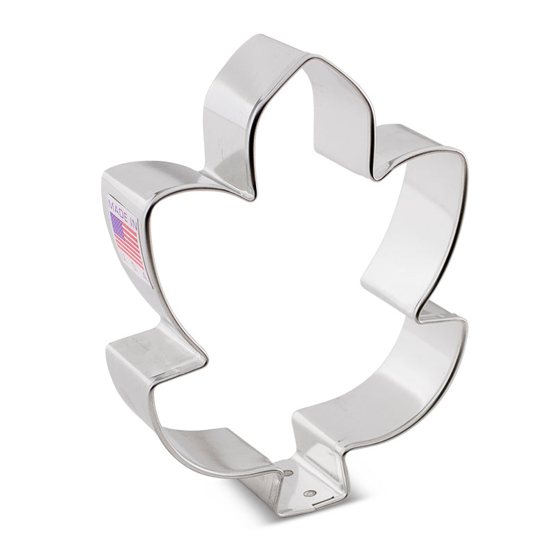 Hawthorn Leaf Cookie Cutter, 3.75"